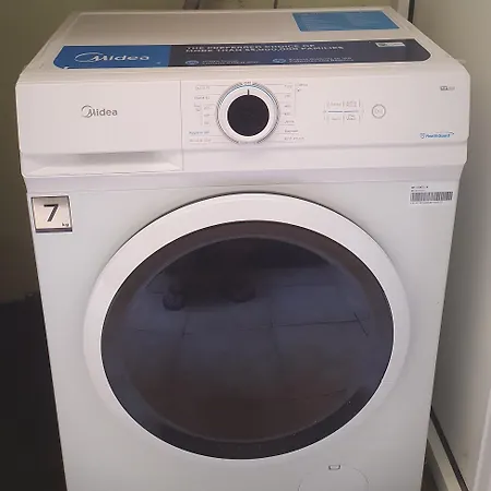 Modern, Stylish & Comfortable 3 Bedroom With Jacuzzi, Aquarium And Private Yard With Barbeque Apartamento Mellieha