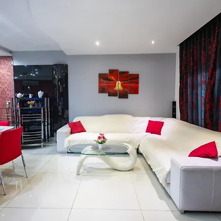 Apartamento Modern, Stylish & Comfortable 3 Bedroom With Jacuzzi, Aquarium And Private Yard With Barbeque Mellieha