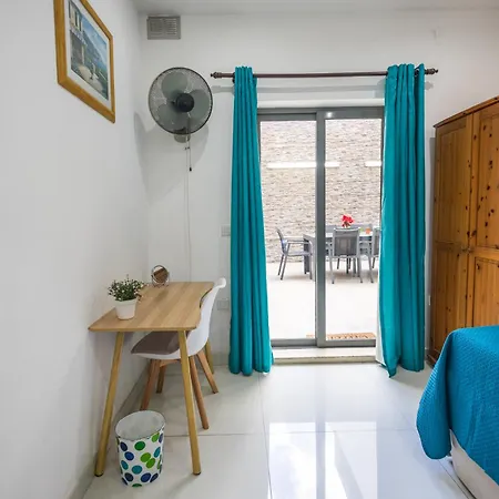 Apartamento Modern, Stylish & Comfortable 3 Bedroom With Jacuzzi, Aquarium And Private Yard With Barbeque Mellieha