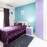 شقة Modern, Stylish & Comfortable 3 Bedroom With Jacuzzi, Aquarium And Large Private Yard With Barbeque *
