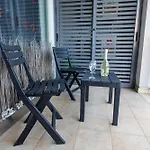 شقة Modern, Stylish & Comfortable 3 Bedroom With Jacuzzi, Aquarium And Large Private Yard With Barbeque