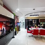 شقة Modern, Stylish & Comfortable 3 Bedroom With Jacuzzi, Aquarium And Large Private Yard With Barbeque