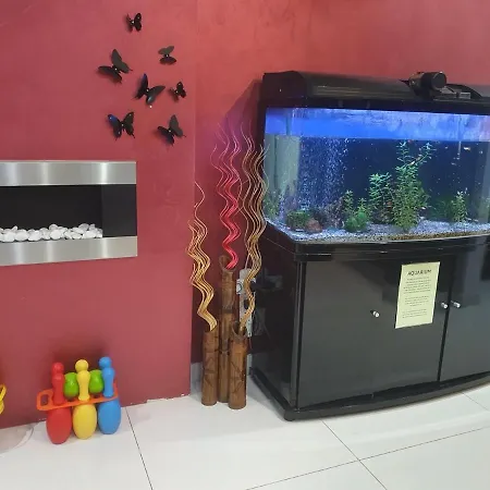 Modern, Stylish & Comfortable 3 Bedroom With Jacuzzi, Aquarium And Private Yard With Barbeque Mellieħa