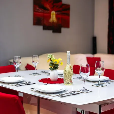 Modern, Stylish & Comfortable 3 Bedroom With Jacuzzi, Aquarium And Private Yard With Barbeque * Mellieħa