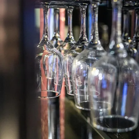 Modern, Stylish & Comfortable 3 Bedroom With Jacuzzi, Aquarium And Private Yard With Barbeque Lejlighed Mellieħa