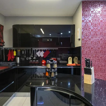 Modern, Stylish & Comfortable 3 Bedroom With Jacuzzi, Aquarium And Private Yard With Barbeque * Mellieħa