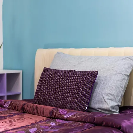 Modern, Stylish & Comfortable 3 Bedroom With Jacuzzi, Aquarium And Private Yard With Barbeque