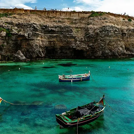 Lejlighed Modern, Stylish & Comfortable 3 Bedroom With Jacuzzi, Aquarium And Private Yard With Barbeque