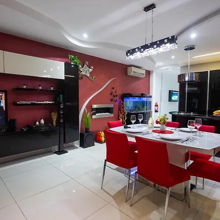 Lejlighed Modern, Stylish & Comfortable 3 Bedroom With Jacuzzi, Aquarium And Large Private Yard With Barbeque Mellieħa