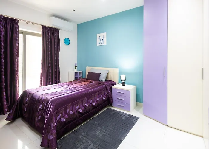 شقة Modern, Stylish & Comfortable 3 Bedroom With Jacuzzi, Aquarium And Large Private Yard With Barbeque *