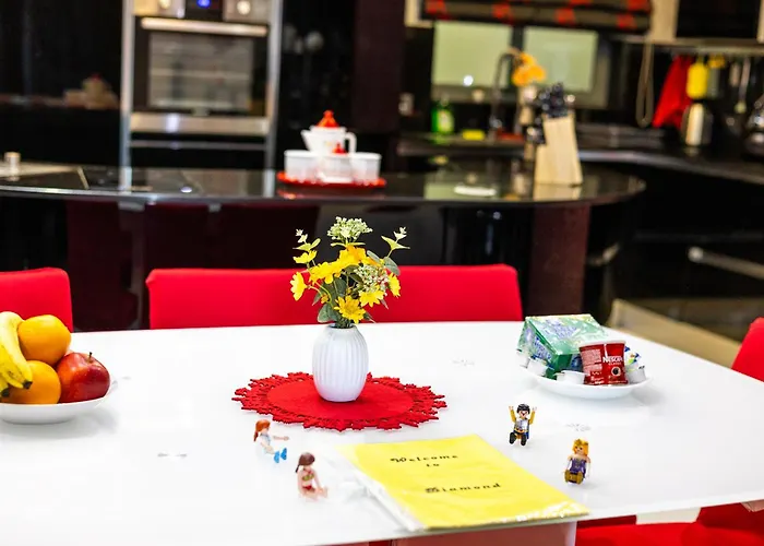 Modern, Stylish & Comfortable 3 Bedroom With Jacuzzi, Aquarium And Large Private Yard With Barbeque المليحة