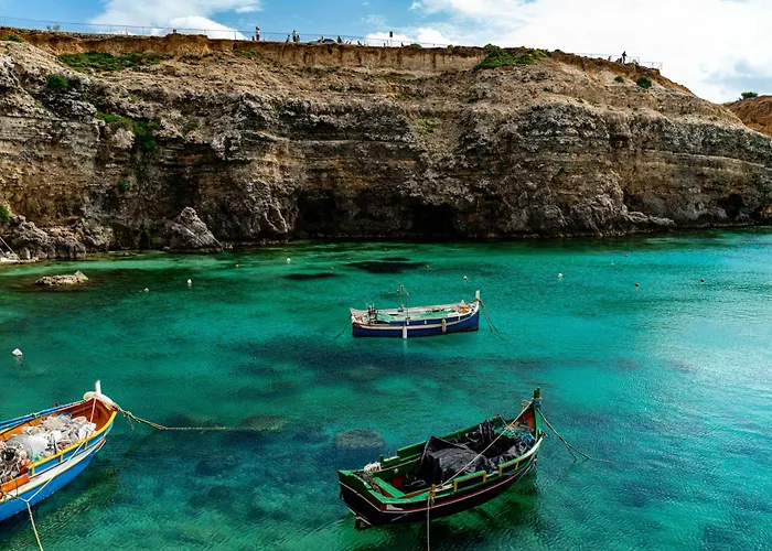 شقة Modern, Stylish & Comfortable 3 Bedroom With Jacuzzi, Aquarium And Large Private Yard With Barbeque