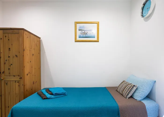 شقة Modern, Stylish & Comfortable 3 Bedroom With Jacuzzi, Aquarium And Large Private Yard With Barbeque